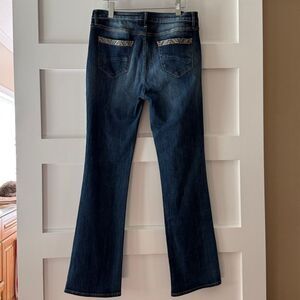 New Driftwood Kelly blue jeans with embroidered pockets size 32w 33L tall long